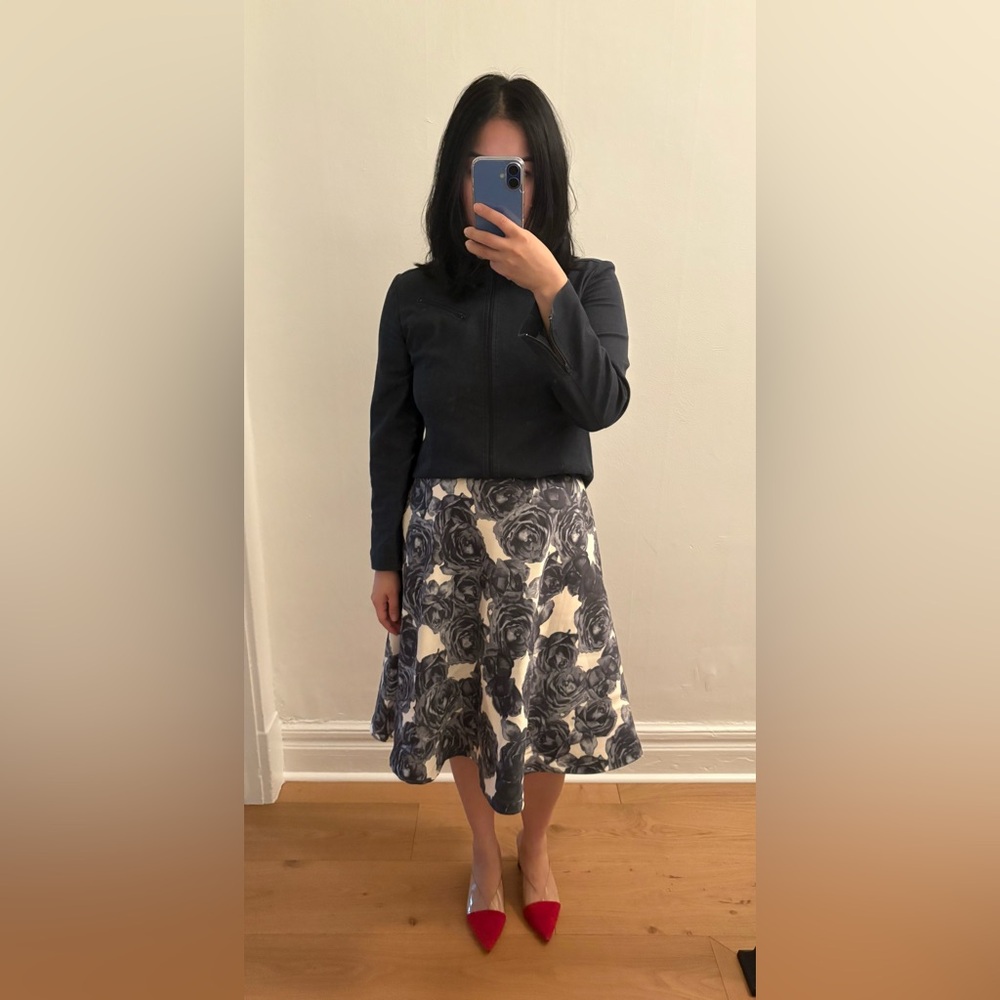 Chic Black and White Floral Midi Skirt